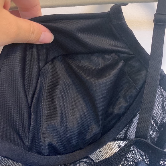 2 Bra Set! Size C36 and medium Black la senza with removable push up inserts - Picture 9 of 11